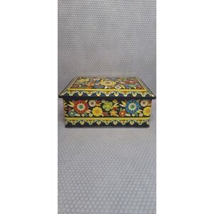 Vintage Hinged Candy Tin Floral Design Made in England